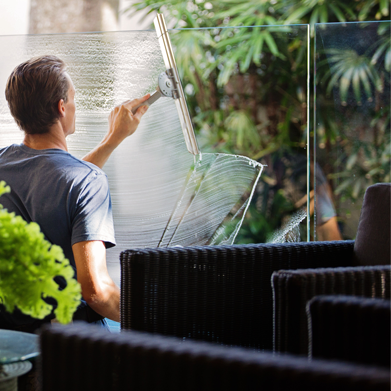 Como limpar vidros e espelhos