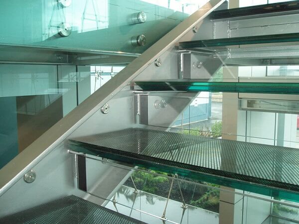 Vidro na arquitetura: 10 exemplos de uso do material em projetos - Portal Vidros Vidro na arquitetura: 10 exemplos de uso do material em projetos