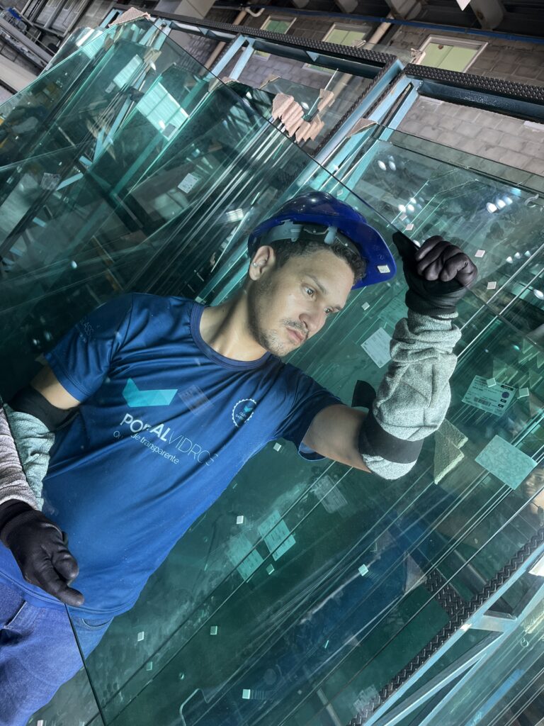 PVGLASS: nossa marca em vidros temperados de segurança - Portal Vidros PVGLASS qualidade transparente